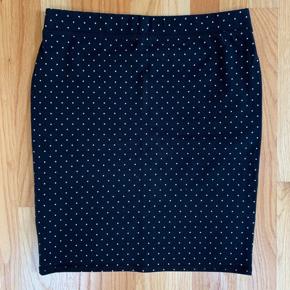 Old Navy Polk-A-Dot Pull On Skirt